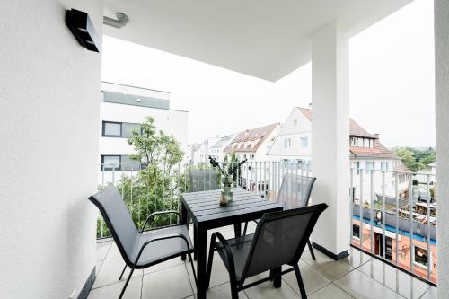 Kilátás, koCASA-Apartments 02, Design, City-Center Böblingen, Stellplatz, Balkon (koCASA-Apartments 02, Design, City-Center Boblingen, Stellplatz, Balkon) in Boblingen Városközpont