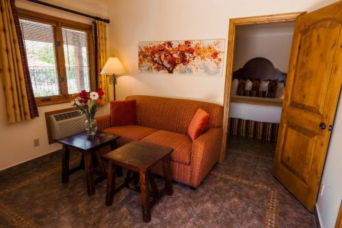 Los Arboles Hotel in Palm Springs, USA