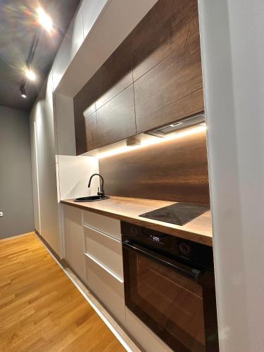 مطبخ, Ambe Apartments in بيتولا