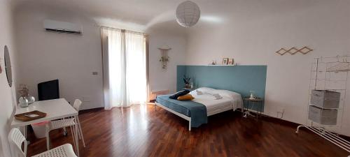 Casa Santoliva in centro a Palermo, Палермо