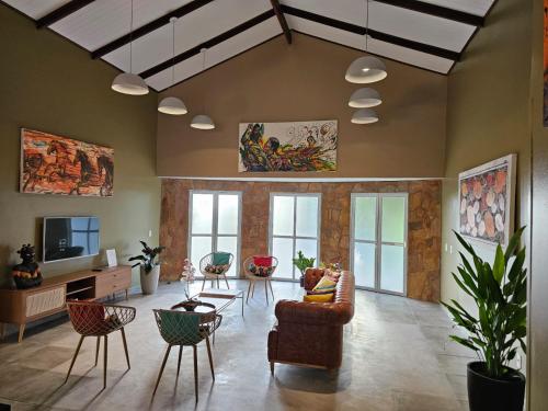 Casa vermelha - Condomínio fechado