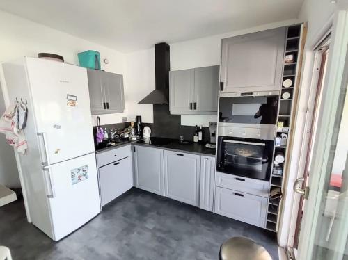 Charmant T3 avec parking limite Lyon8 Vénissieux