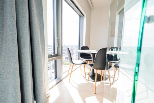 26th Floor Helsinki High Point 1 BDR Apartment with City View, Helsinki (photo 9)