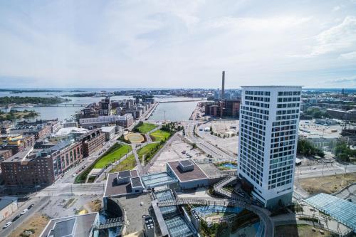 26th Floor Helsinki High Point 1 BDR Apartment with City View, Helsinki (photo 4)
