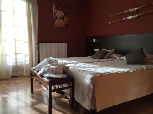 Hotel Esquirol - image 6