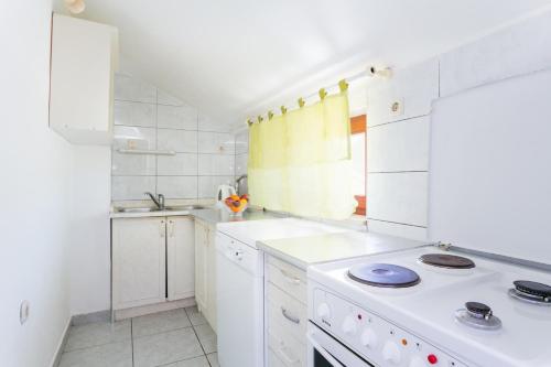 Two-Bedroom Apartment with Terrace and Sea View image 6
