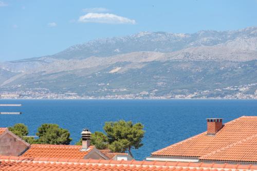Two-Bedroom Apartment with Terrace and Sea View image 1