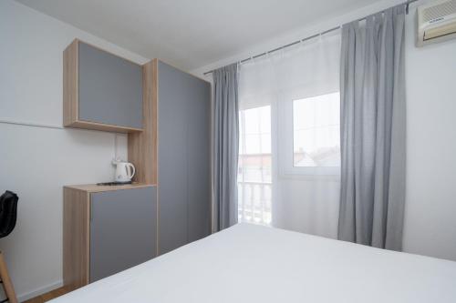 Twin Room Biograd na Moru 4305a - image 5