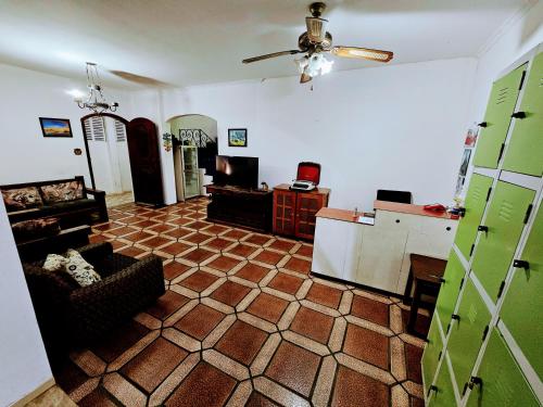Deck Hostel Congonhas in กัมโปเบโล