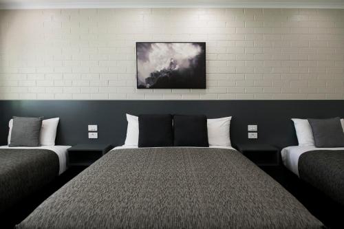 Central Deborah Motel