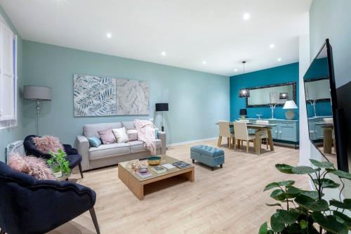 Tasteful Madrid Centre Rios Rosas - Business Ready