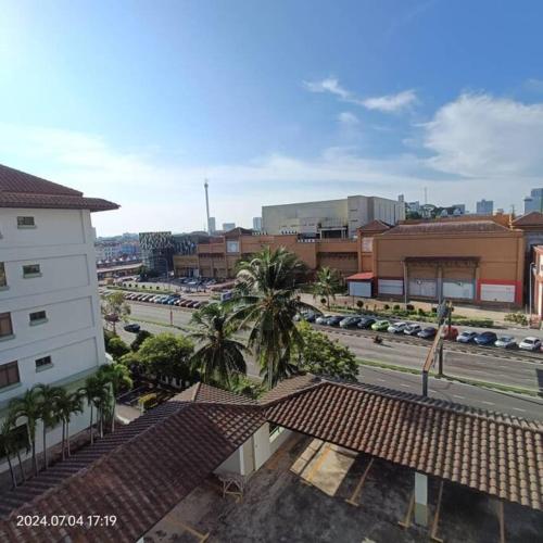 Studio Sejatistay Netflix at Mahkota Studio Sejatistay Netflix at Mahkota