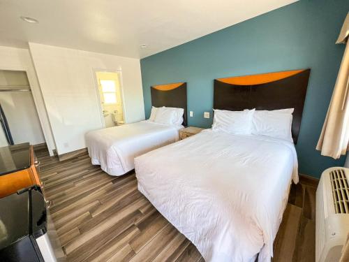 Double Room with Two Double Beds
