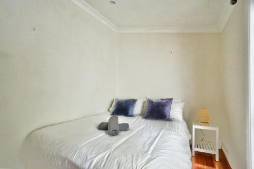 3 Bedroom House Family Friendly Surry Hills 2 E-Bikes Included - image 11