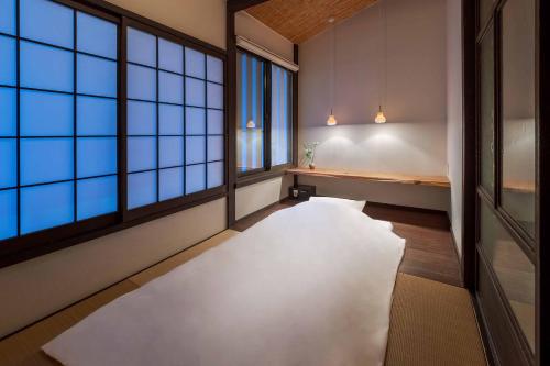 Japanese-Style Townhouse image 5