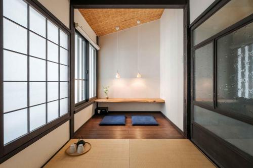 Japanese-Style Townhouse image 4