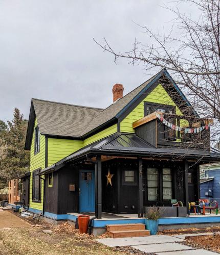 Boho Shick 4 Bedroom-3 Bath In Heart Of Town in Bozeman, USA
