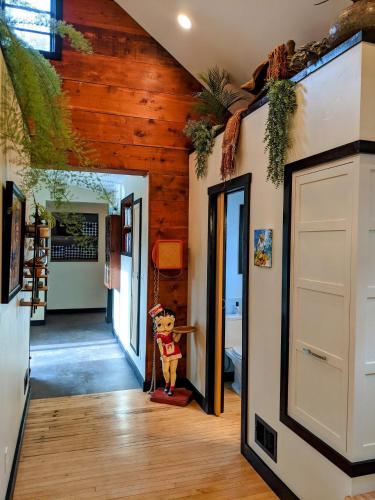 Boho Shick 4 Bedroom-3 Bath In Heart Of Town in Bozeman, USA