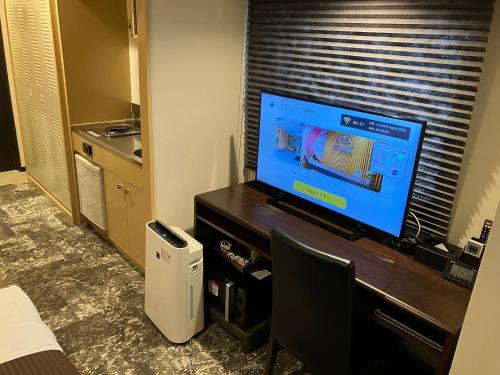Deluxe Double Room with Small Double Bed - Smoking image 3