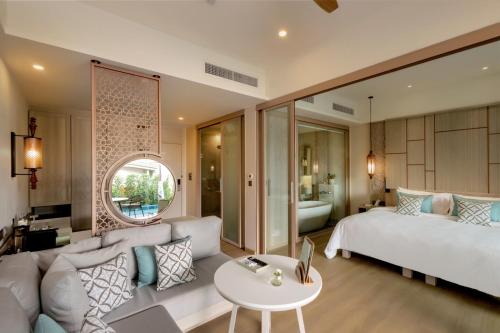 room detail thumbnail 1