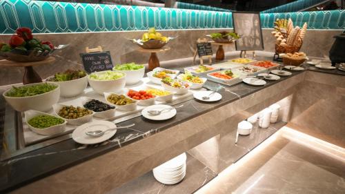 Restaurant, Transit by Encalm - Nap and Shower near Rajiv Gandhi International Airport