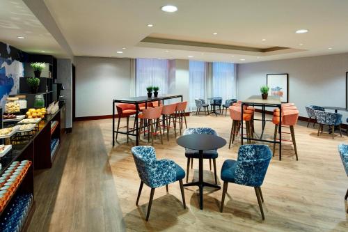 Leicester Marriott Hotel - image 10
