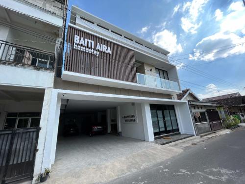 ทัศนียภาพภายนอกโรงแรม, Urbanview Syariah near Stadion Manahan Solo near สวนบาเลกัมบัง