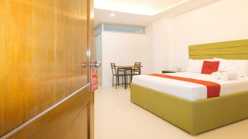 瑞德多兹 @ EBM萬大樓 (RedDoorz @ EBM One Building) in 帕維亞