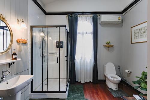 577386621 DE Phanakron Boutique Hotel