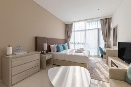 LUXE Studio at Seven Palm with Infinity Pool, Dubai (photo 4)