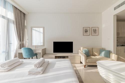 LUXE Studio at Seven Palm with Infinity Pool, Dubai (photo 3)