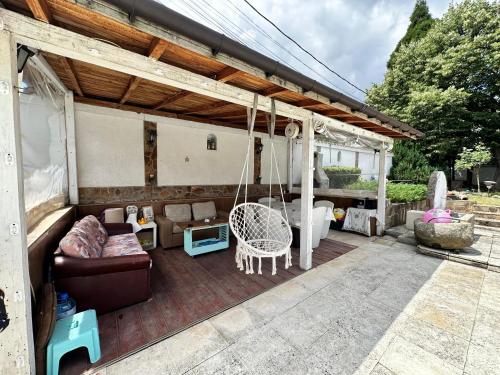 Lea Hause with swimming pool,Jacuzzi in Vitosha montain and free parking, Sofía (foto 10)