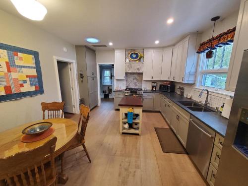 Cozy, Well Equipped House 4 Blocks From Downtown, - Bozeman