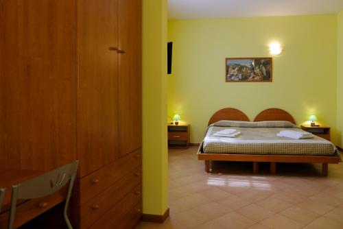 Agriturismo Villa Guarnaschelli Room Type - Triple Room Agriturismo Villa Guarnaschelli Room Type - Triple Room
