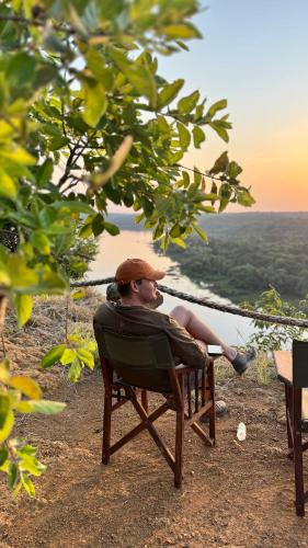Apkārtne, Hemingway's Luxury Tented Camp in Paraa