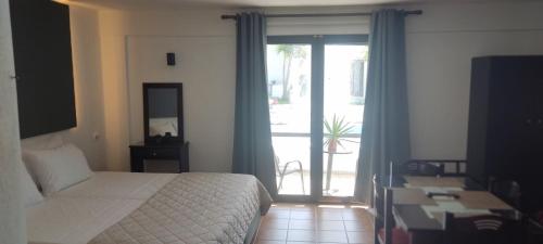 Skiathos Young Guesthouse - image 11