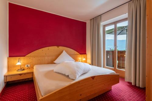 2 bedrooms, 3 beds