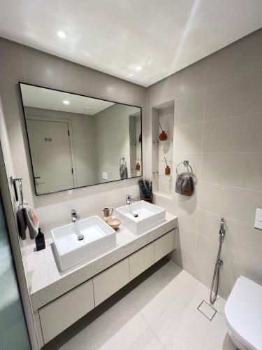 2BR Apartments Fantastic sea view and Private Beach, Dubai (photo 5)