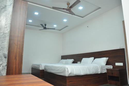 Besuge comforts in พัสวนาฮัลลี