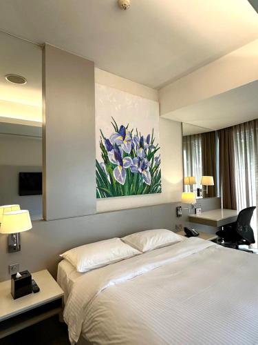 room detail thumbnail 1