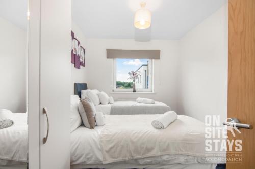 OnSiteStays - Charming 2BR in Central Hatfield with Parking