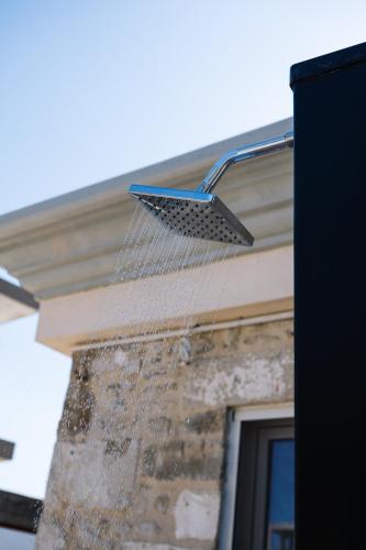 Shower, The center of Crete - Ioulia in Agia Varvara