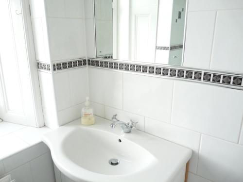 Arbour Guest House - image 12