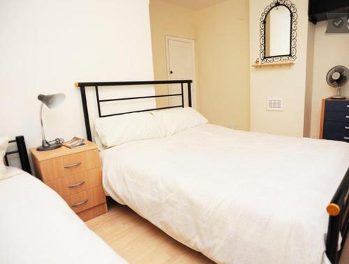 Cozy2bed Apartment Near City Center - image 7