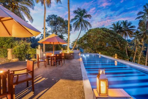 مسبح, فيلات أثوليا (Athulya Villas) in واتابولا