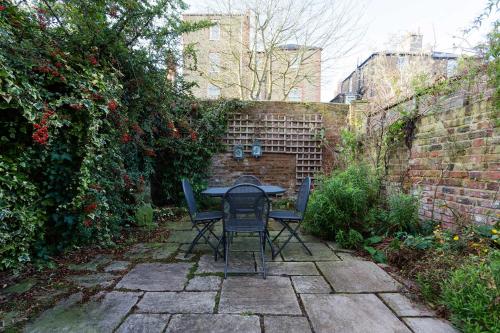 Veeve - Holland Park Townhouse - image 8