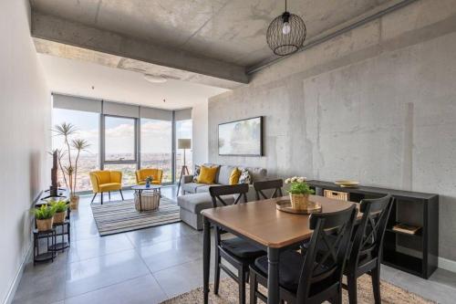 Gorgeous Bright Cool 1BD Residence Views! #359 - image 14