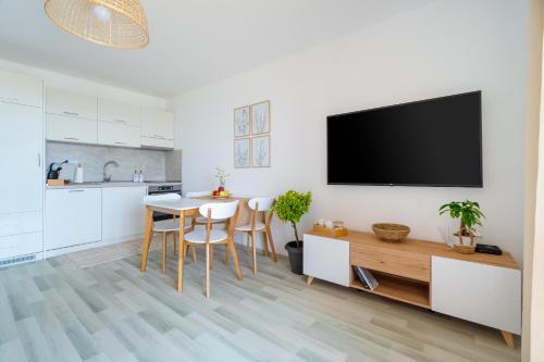 Apartments Poemia- sea view, Free Parking, complex Carpe Diem, Balchik (photo 8)