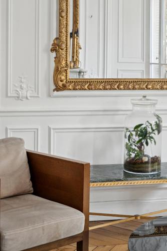 Veeve - Subtly Vintage - image 3