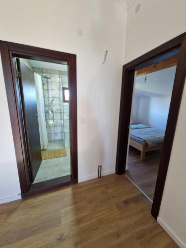 1 double bed